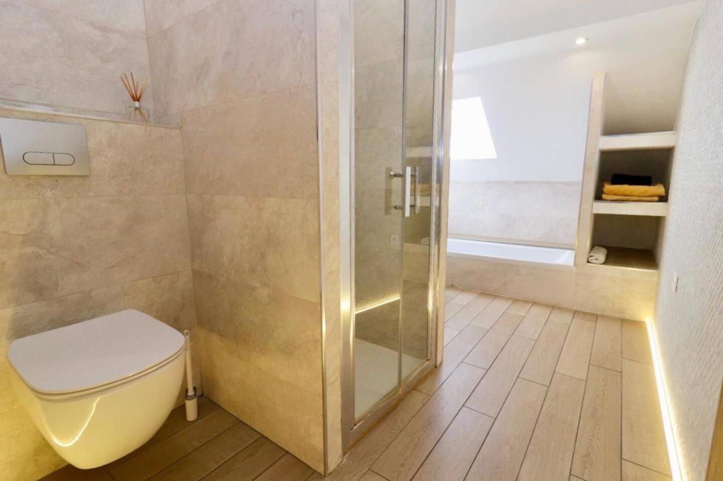 Duplex 120M2 Terrasse Vue Sur Nimes Διαμέρισμα Εξωτερικό φωτογραφία